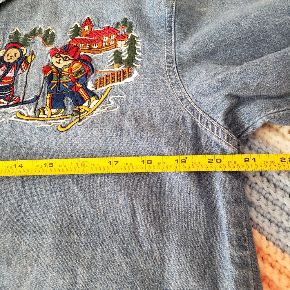 Let's Quizz Again Vintage Embroidered Skiing Bears Denim Shirt - Picture 10 of 11